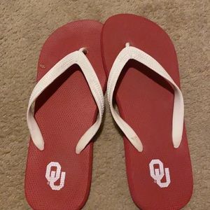 OU Sooners flip flops size 10-10.5 red/white